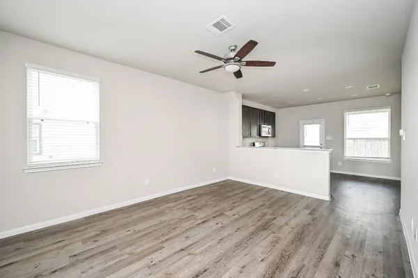 $2,000 | 2710 Hoffman Lane, Conroe, TX 77304