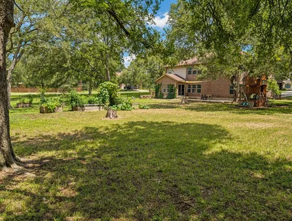 $685,000 | 122 Avenida Brisa Fresca Road, Kyle, TX 78640