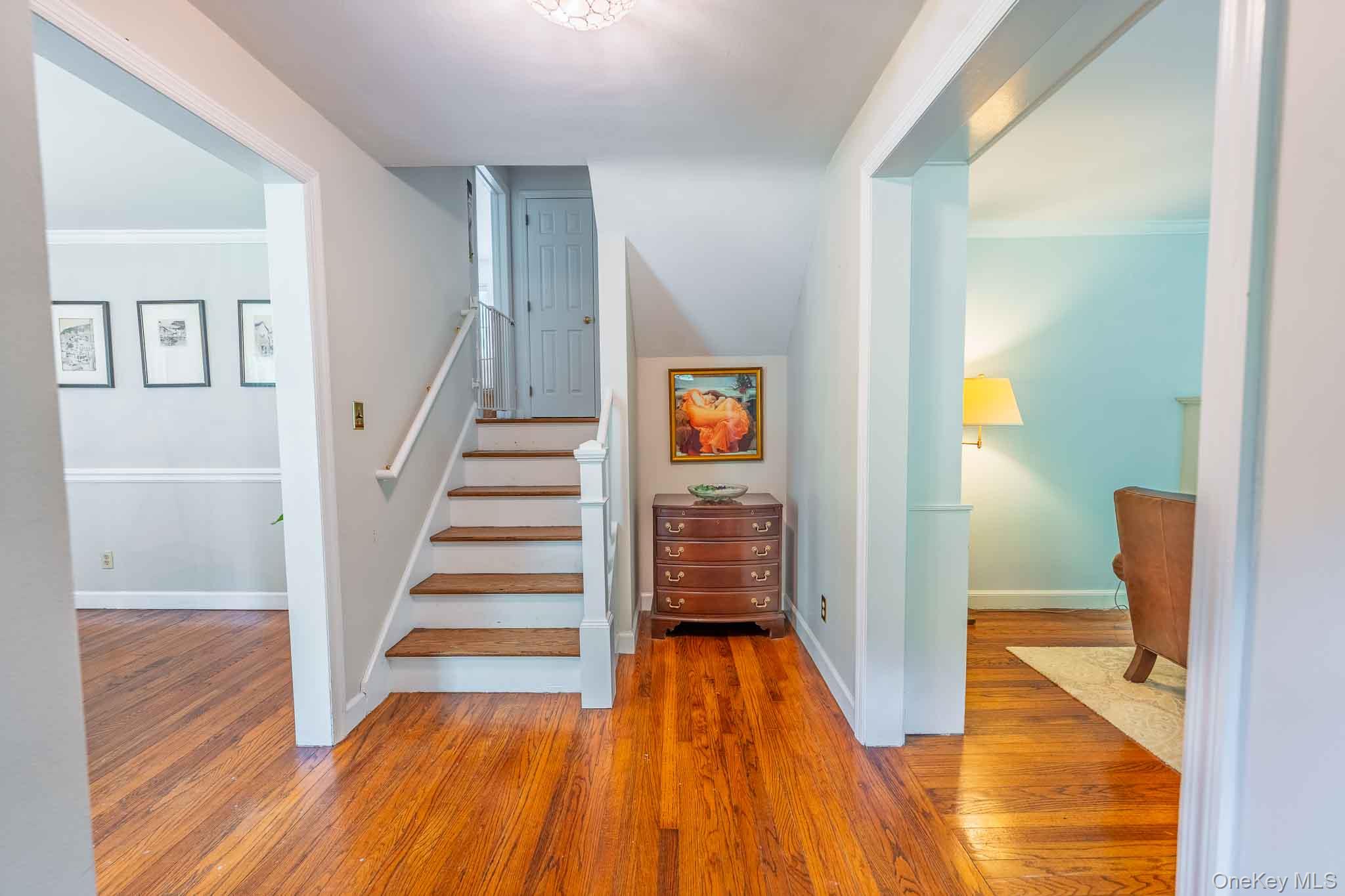 169 Turkey Lane Cold Spring Harbor, NY 11724 - Photo 15 of 32