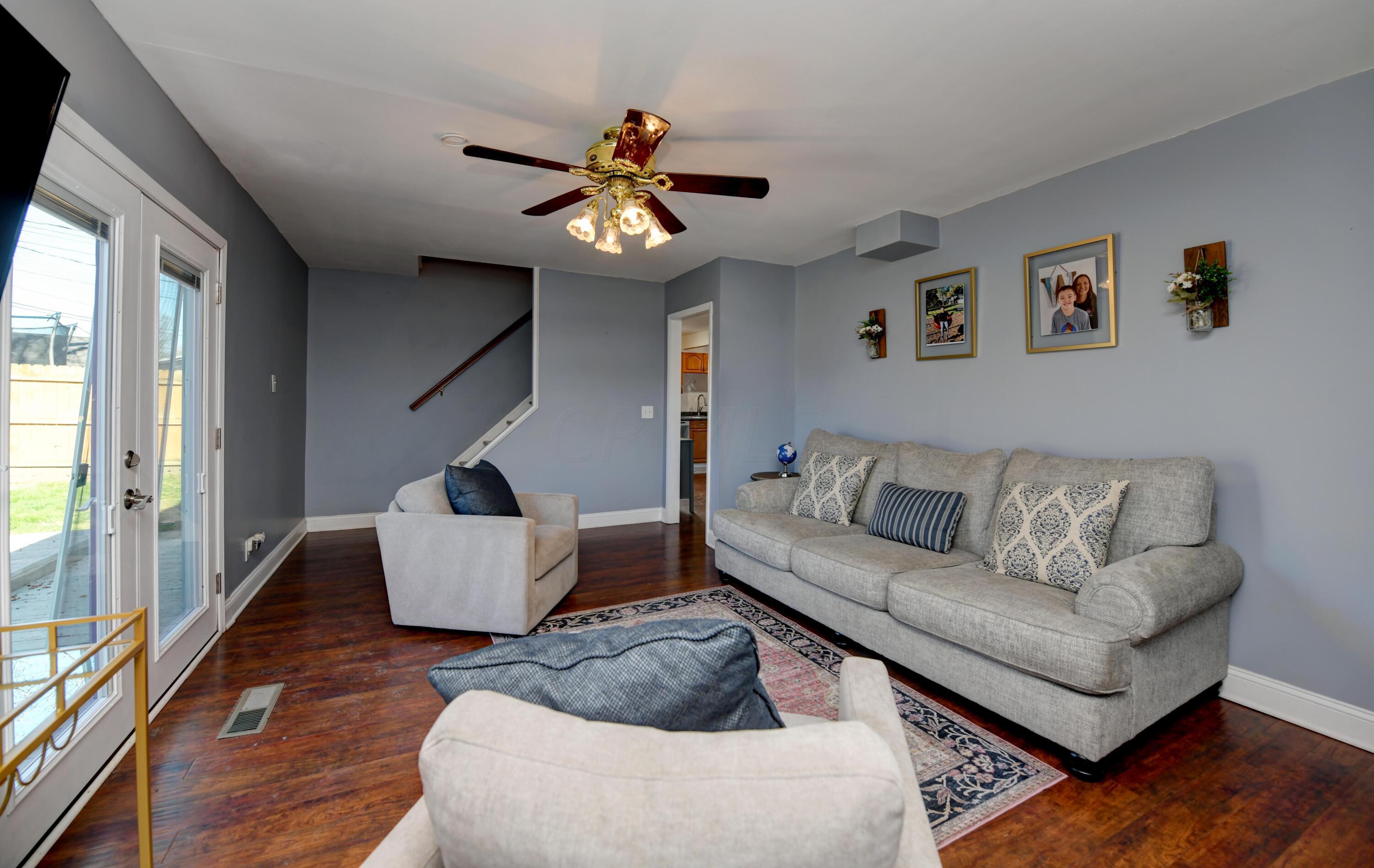 335 Danhurst Road Columbus, OH 43228 - Photo 29 of 41 Family Room (2)