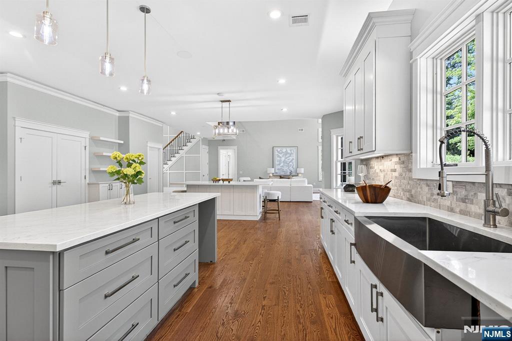 249 Terrace Road Franklin Lakes, NJ 07417 - Photo 8 of 22
