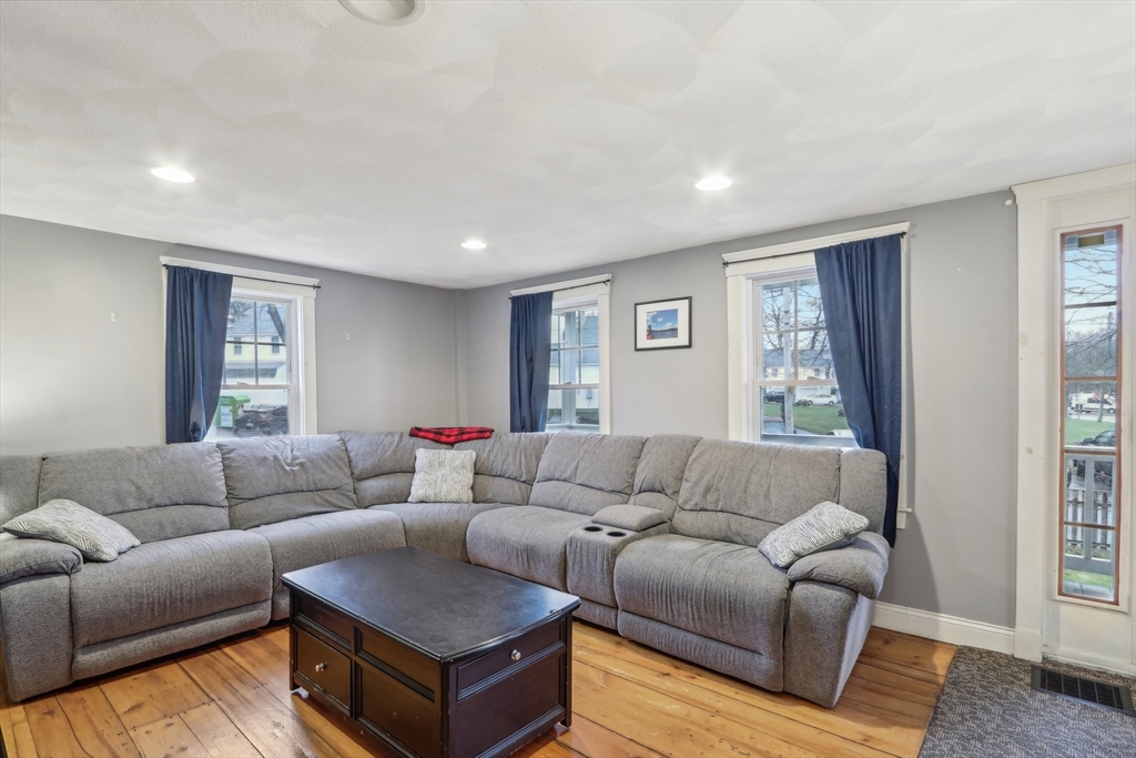 15 Andover Street Georgetown, MA 01833 - Photo 9 of 42