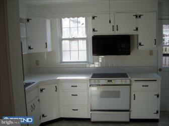 512 Marks Road Oreland, PA 19075 - Photo 3 of 6 Gallery Image 3