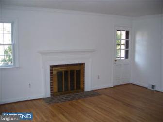 512 Marks Road Oreland, PA 19075 - Photo 4 of 6 Gallery Image 4