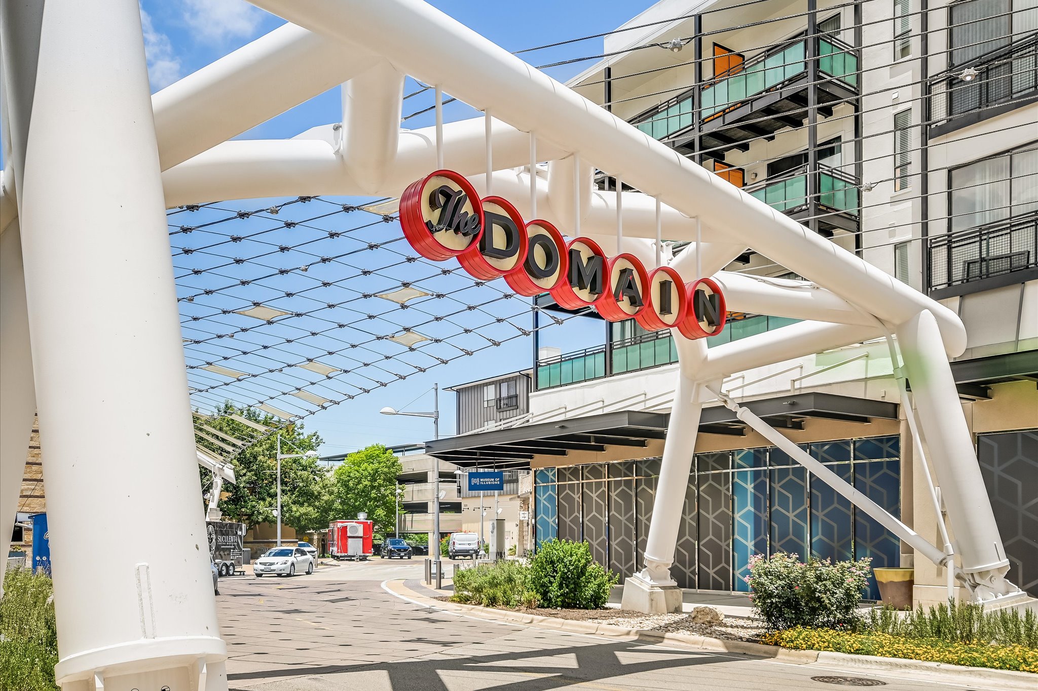 8602 Silver Ridge Drive Austin, TX 78759 - Photo 38 of 40 In addition to convenient neighborhood shopping, a variety of excellent retail and dining destinations are just a short drive away.