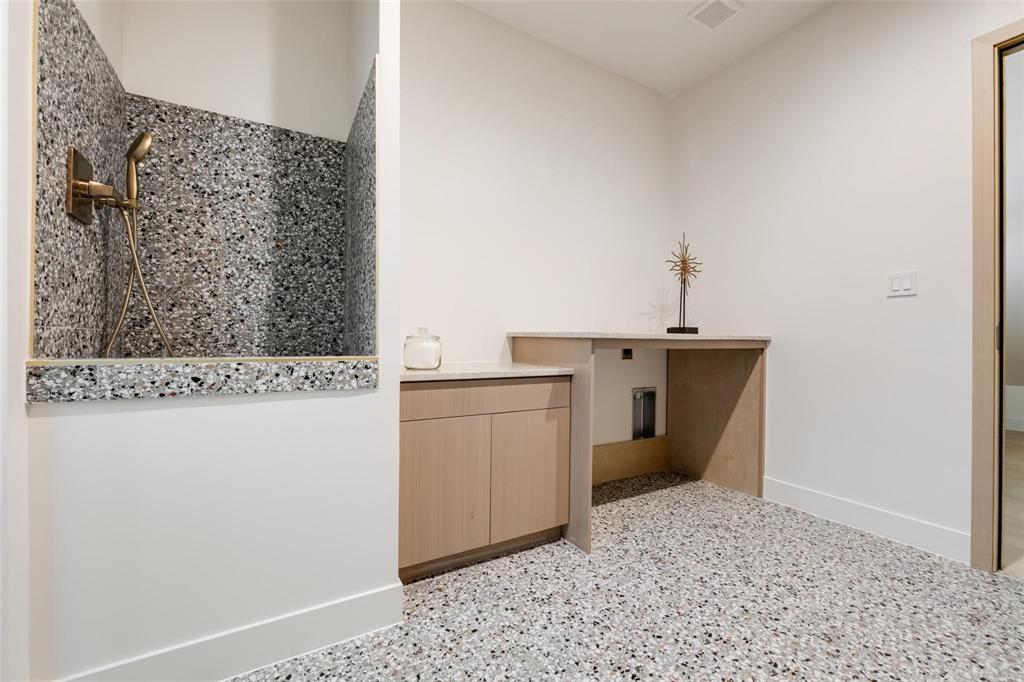 3904 Rochelle Drive Dallas, TX 75220 - Photo 12 of 34