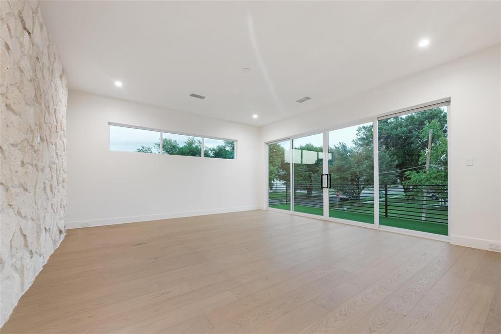 3904 Rochelle Drive Dallas, TX 75220 - Photo 30 of 34