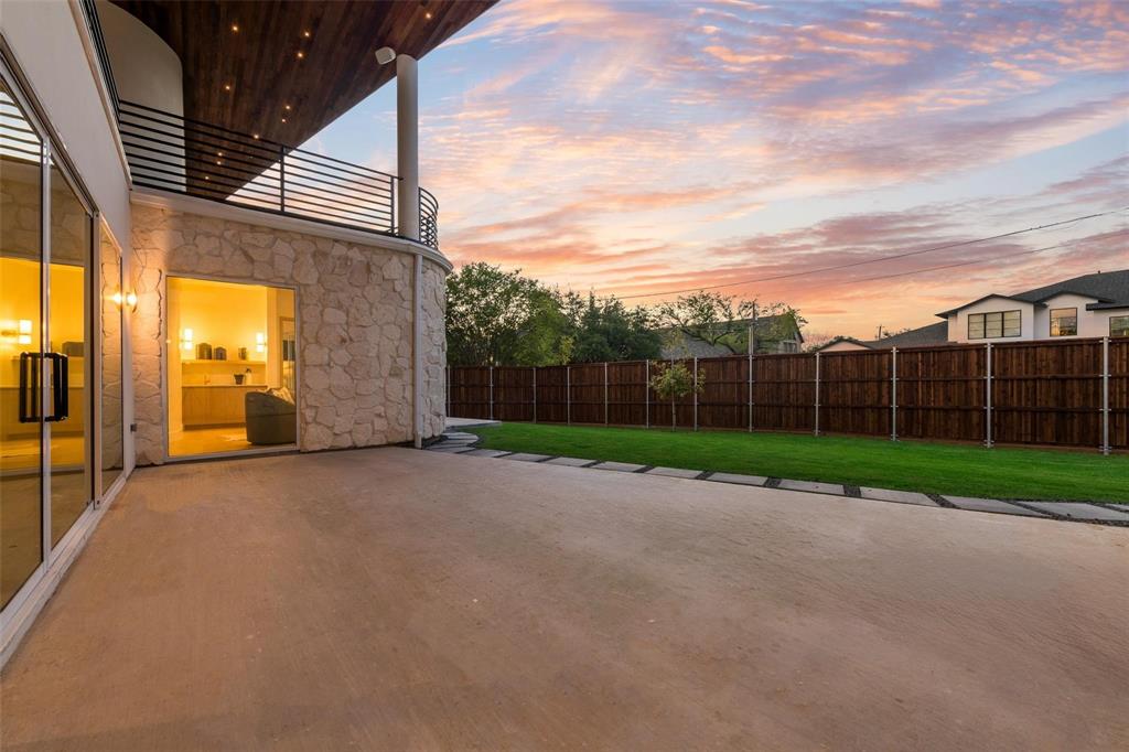 3904 Rochelle Drive Dallas, TX 75220 - Photo 33 of 34