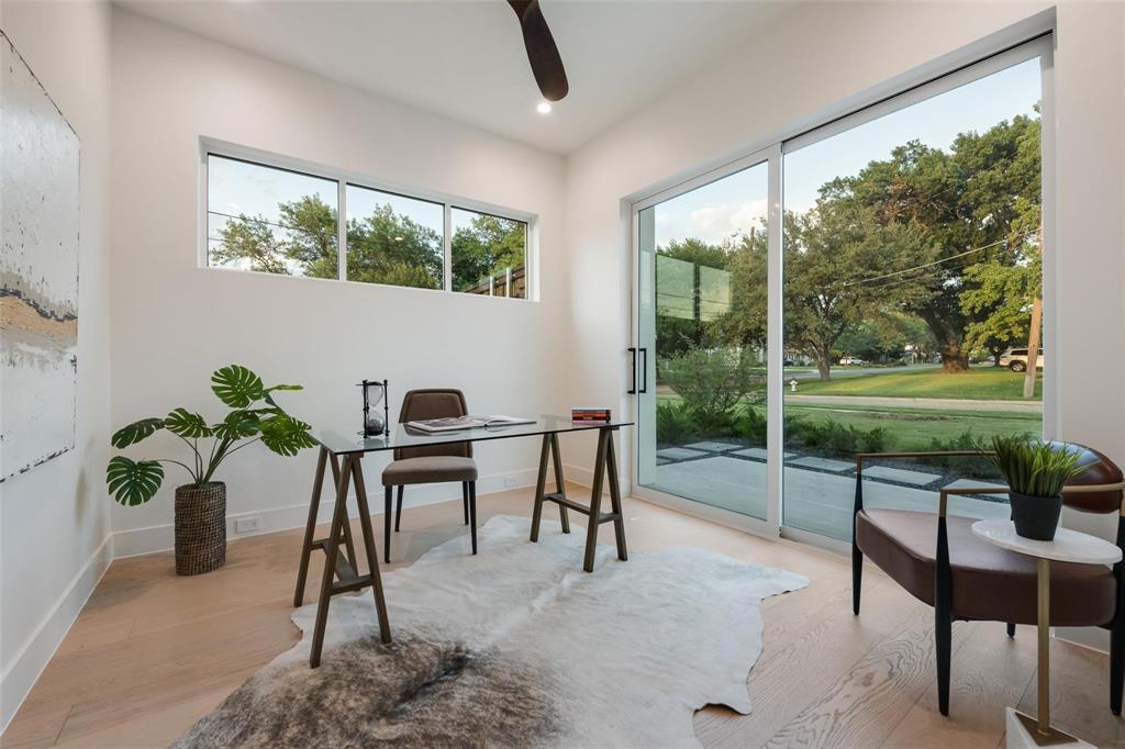 3904 Rochelle Drive Dallas, TX 75220 - Photo 4 of 34