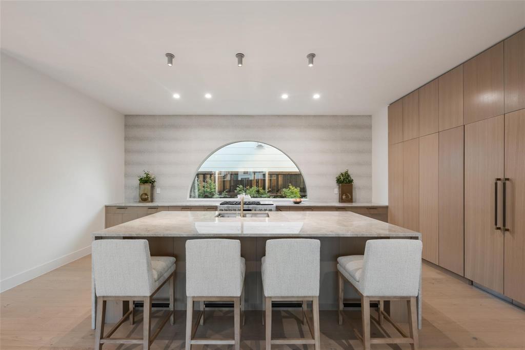 3904 Rochelle Drive Dallas, TX 75220 - Photo 7 of 34