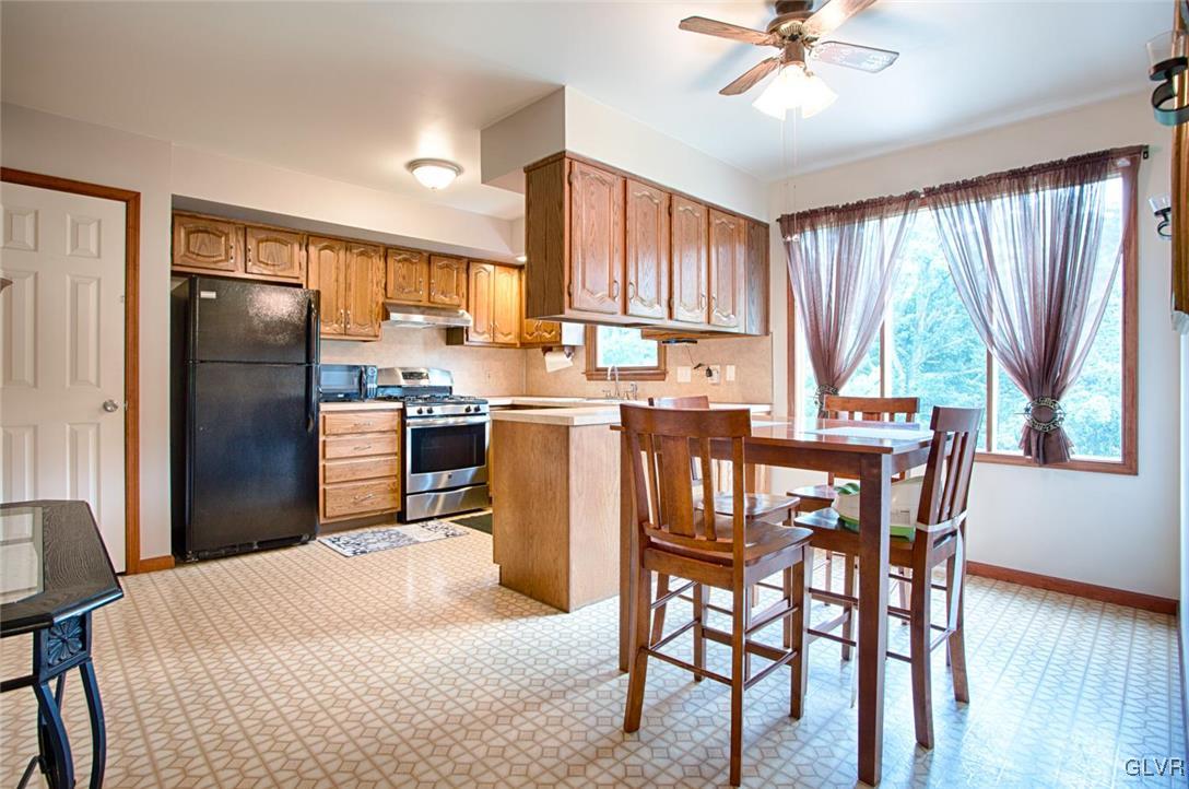 538 Persimmon Road Walnutport, PA 18088 - Photo 5 of 29 Gallery Image 5