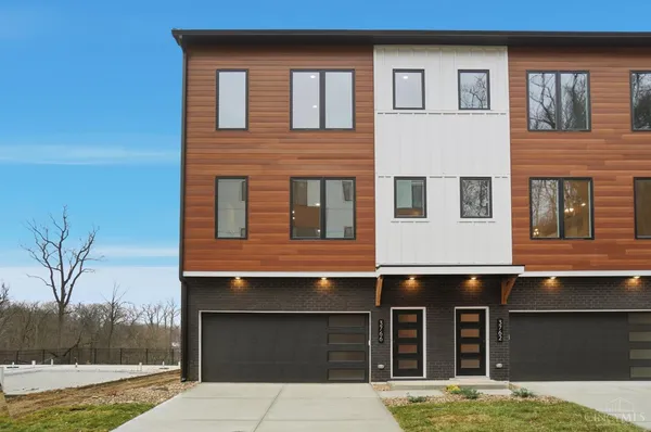 $675,000 | 3766 Miami Run, Unit 13, Mariemont, OH 45227