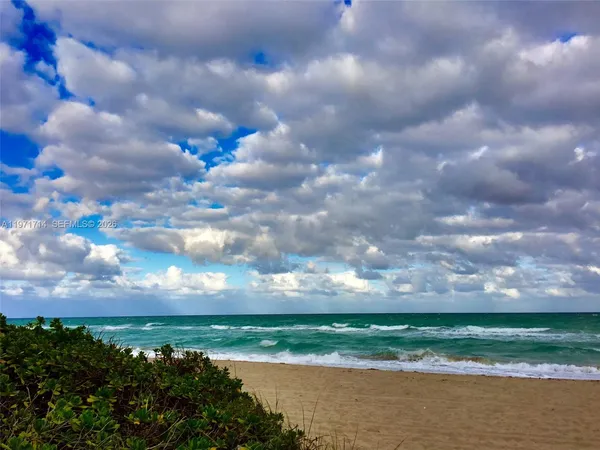 $2,600 | 1950 South Ocean Drive, Unit 18A, Hallandale Beach, FL 33009