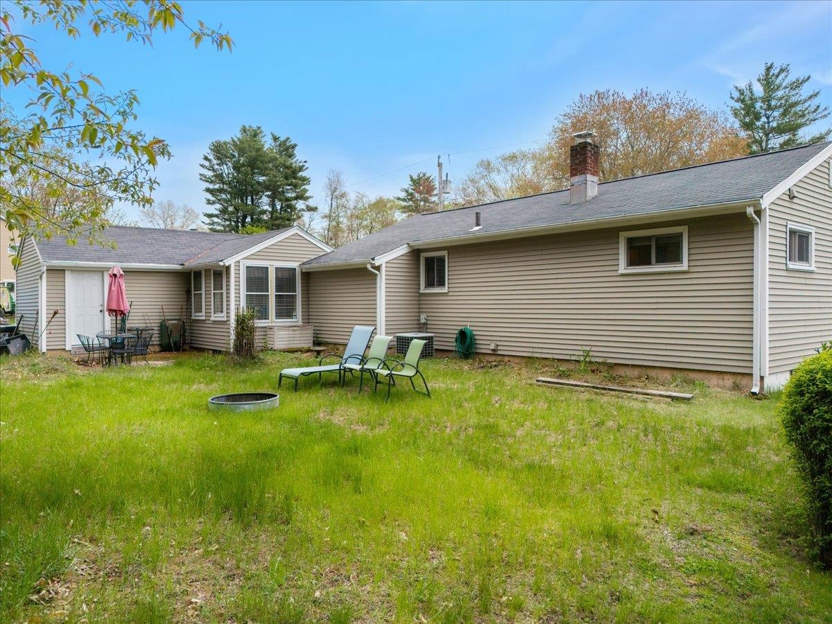 8 Wedgewood Road Dover, NH 03820 - Photo 4 of 38 Gallery Image 4