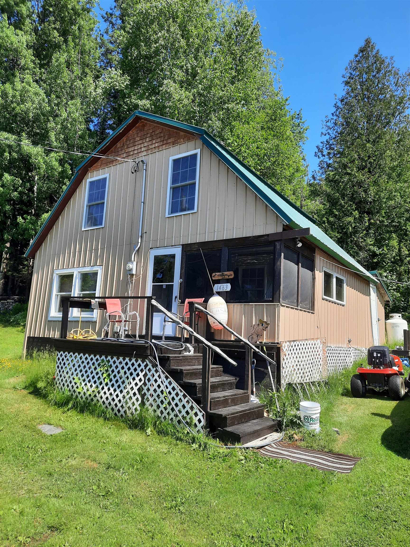 1463 Main Street Pittsburg, NH 03592 - Photo 3 of 31