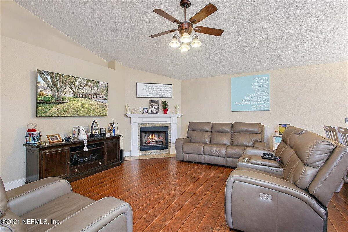 1281 Cutlass Road Orange Park, FL 32065 - Photo 3 of 21 03-Living Room