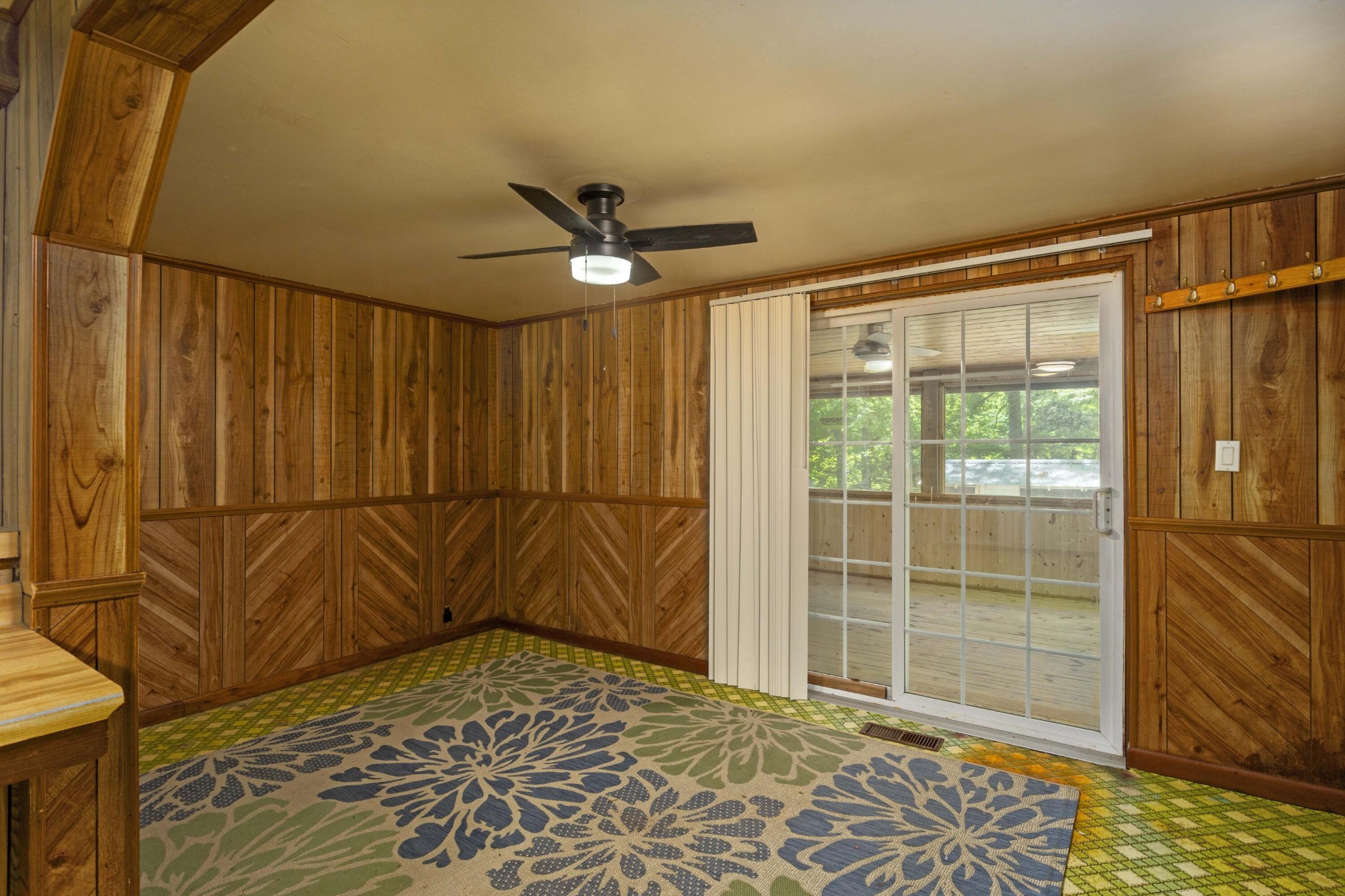 840 Eagle Furnace Road Rockwood, TN 37854 - Photo 11 of 32 an empty room with windows