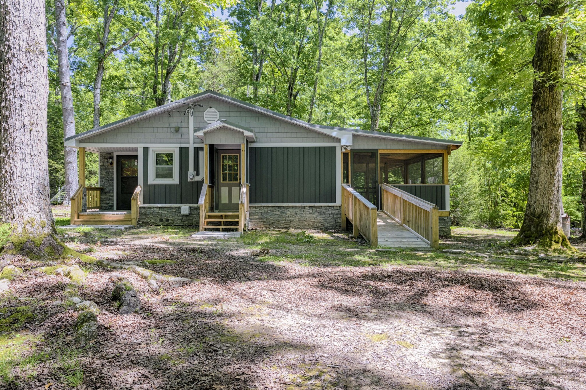 840 Eagle Furnace Road Rockwood, TN 37854 - Photo 2 of 32 a view of a house with yard and a large tree