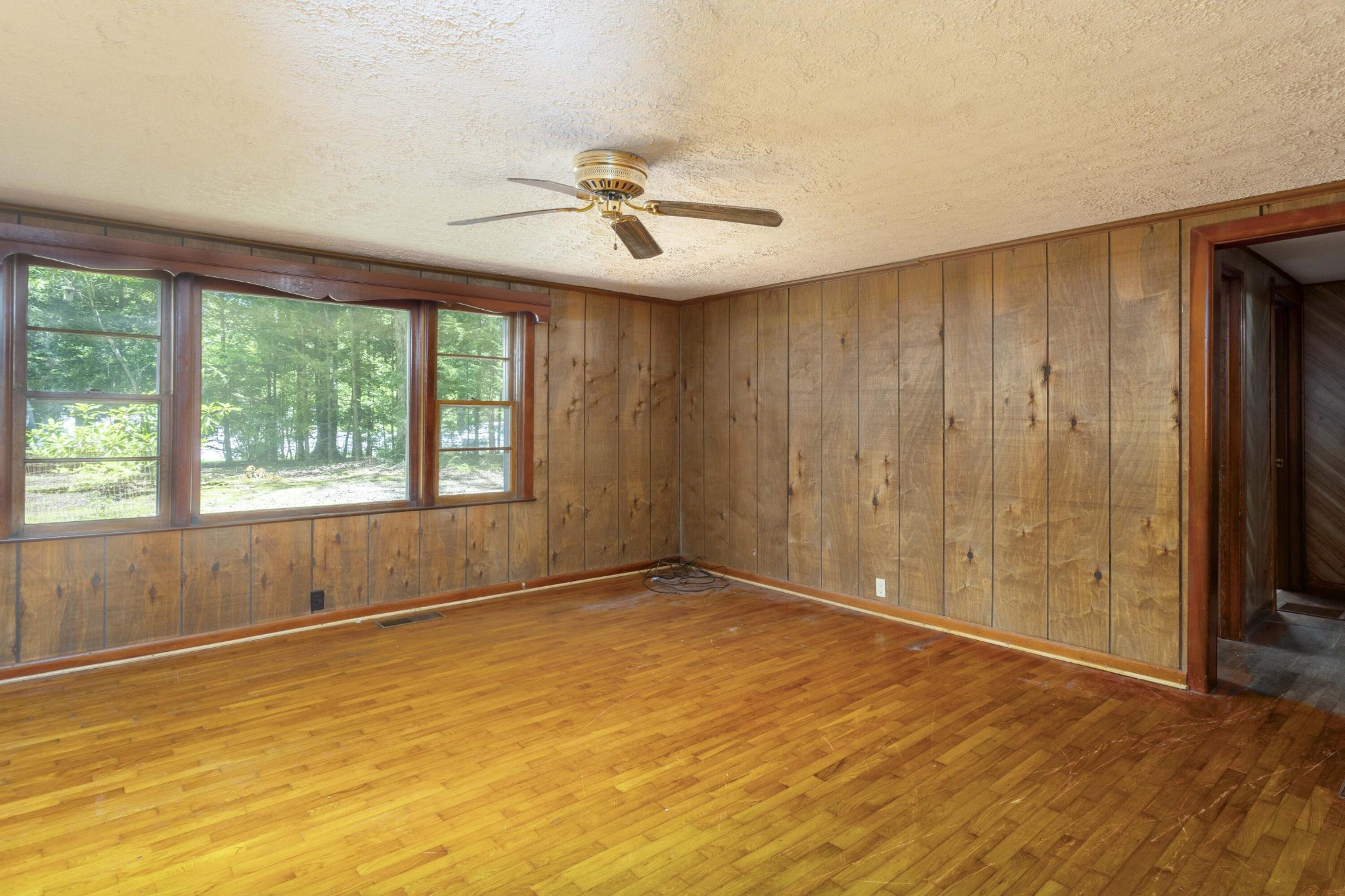 840 Eagle Furnace Road Rockwood, TN 37854 - Photo 4 of 32 a view of an empty room with a window