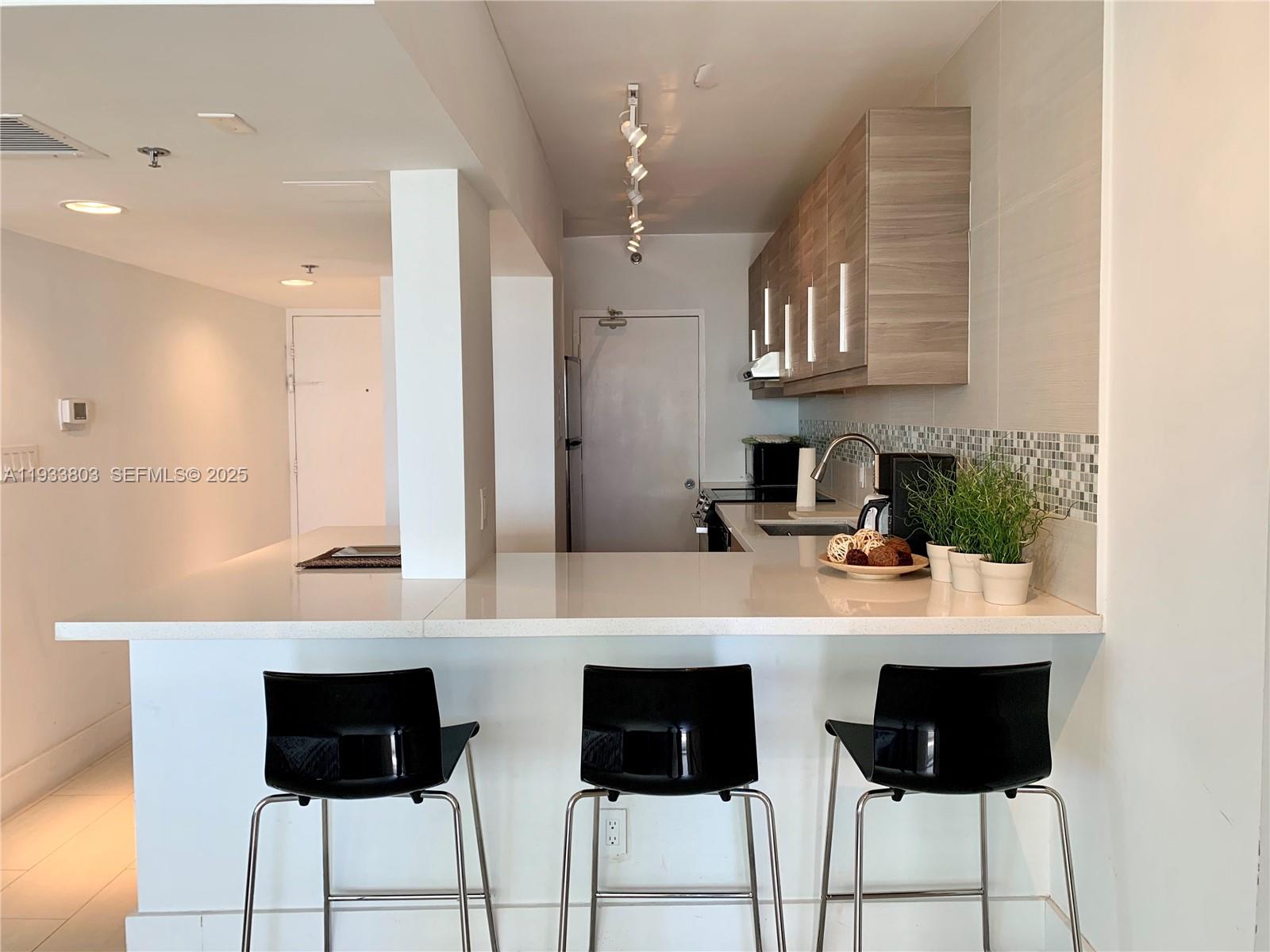 100 Lincoln Road, Unit 440 Miami Beach, FL 33139 - Photo 14 of 18