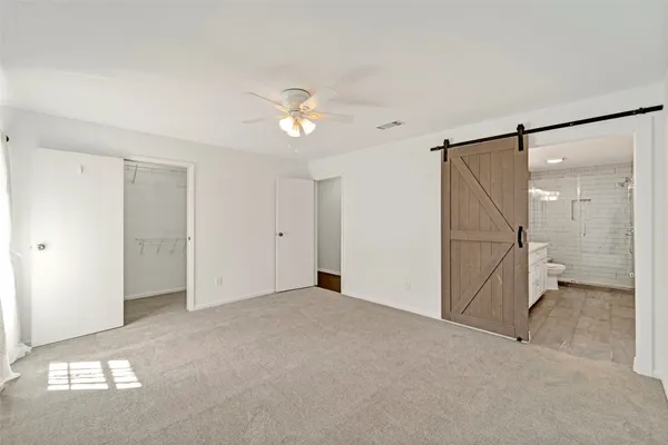 $476,500 | 17 East Wandering Oak Drive, The Woodlands, TX 77381