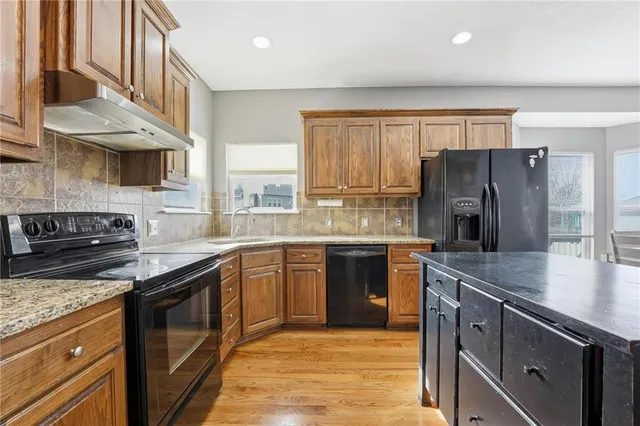 $385,000 | 4502 North 121st Terrace, Kansas City, KS 66109