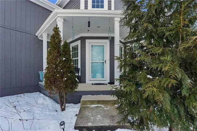 $385,000 | 4502 North 121st Terrace, Kansas City, KS 66109