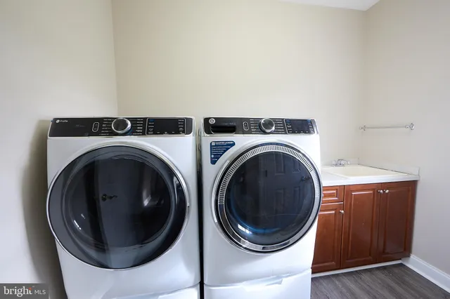 a view of a golf course with a garden