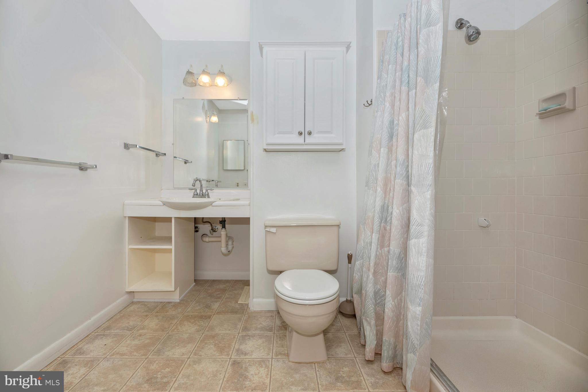 7067 Catalpa Road Frederick, MD 21703 - Photo 35 of 62 Primary Bathroom has 36" wide door.