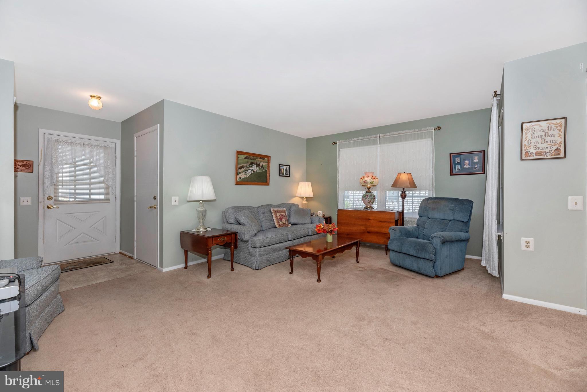 7067 Catalpa Road Frederick, MD 21703 - Photo 10 of 62 Living Room