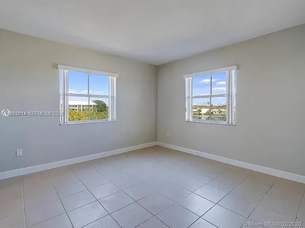 $240,000 | 8240 Southwest 210th Street, Unit 319, Cutler Bay, FL 33189