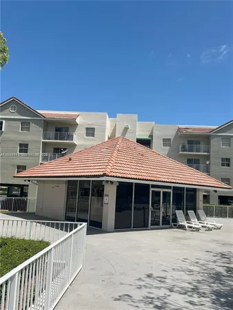 $240,000 | 8240 Southwest 210th Street, Unit 319, Cutler Bay, FL 33189