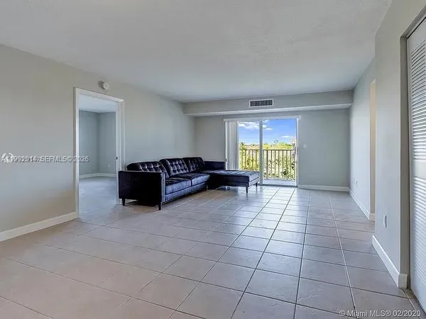 $240,000 | 8240 Southwest 210th Street, Unit 319, Cutler Bay, FL 33189