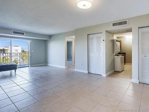 $240,000 | 8240 Southwest 210th Street, Unit 319, Cutler Bay, FL 33189