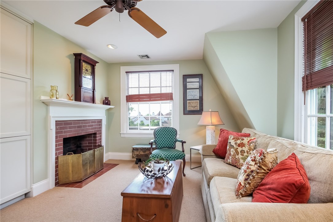 165 Boston Neck Road Narragansett, RI 02882 - Photo 29 of 40 Second Floor Study