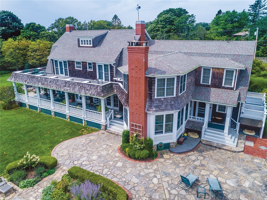 165 Boston Neck Road Narragansett, RI 02882 - Photo 4 of 40 Exterior View