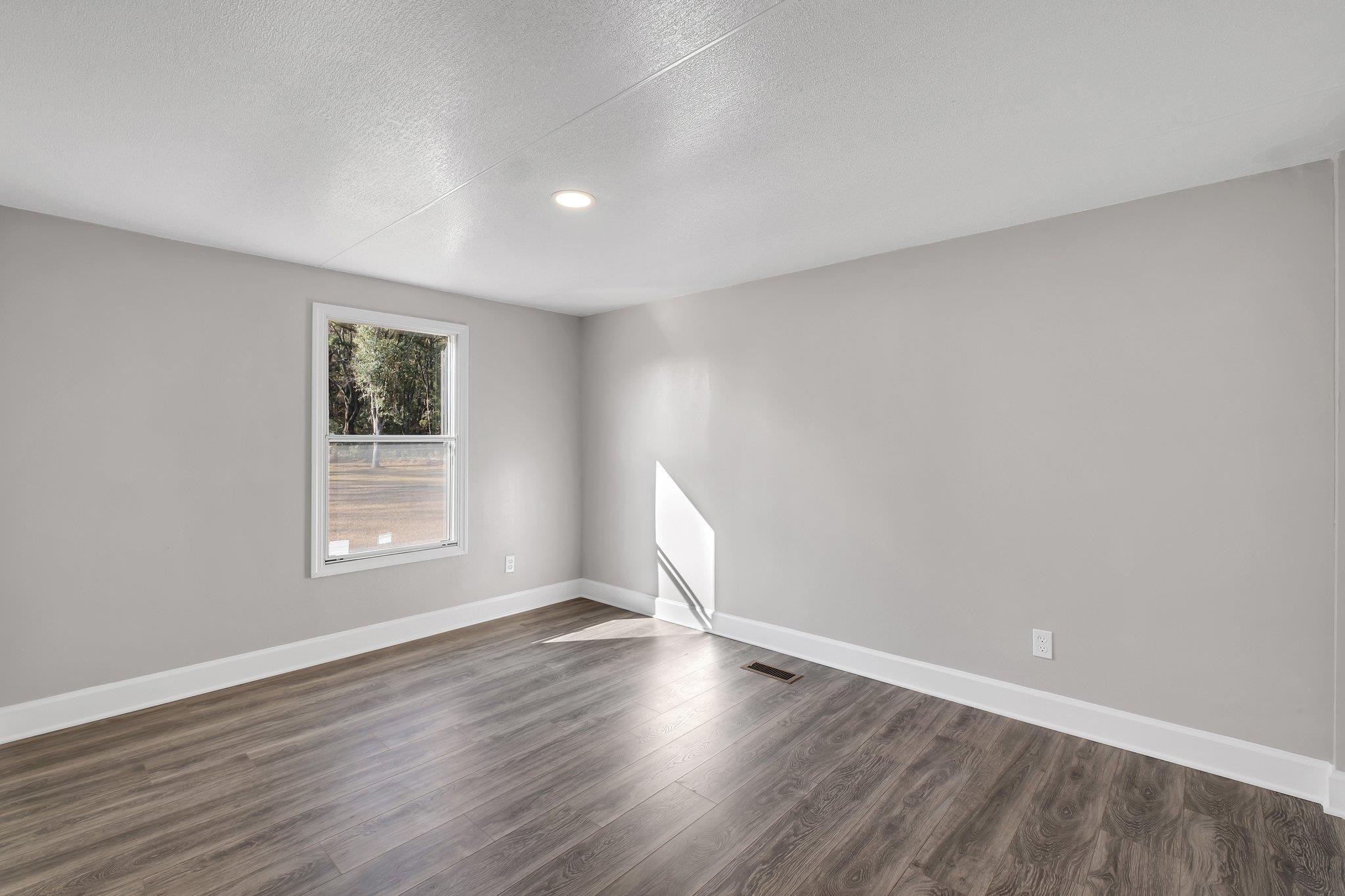 275 Edwards Road Quincy, FL 32351 - Photo 13 of 25 Gallery Image 13