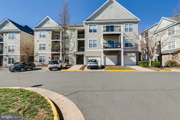 $414,999 | 5124 Brittney Elyse Circle, Unit C, Centreville, VA 20120