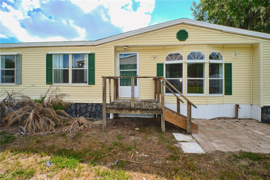 2701 Murphy Road Ona, FL 33865 - Photo 3 of 41 a front view of a house with a yard