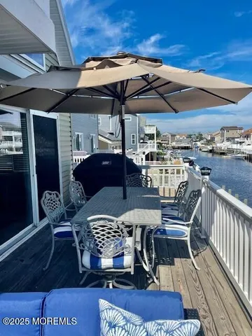a view of an outdoor space with seating area