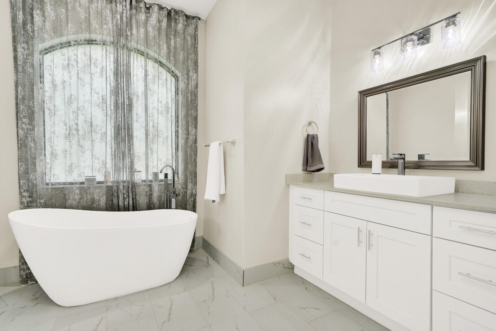 10313 Lexington Estates Boulevard Boca Raton, FL 33428 - Photo 26 of 66 Primary Bathroom