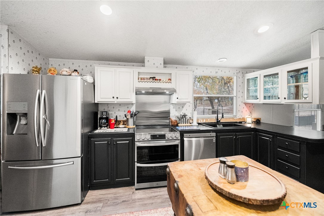 690 Cherry Ridge Floresville, TX 78114 - Photo 14 of 27