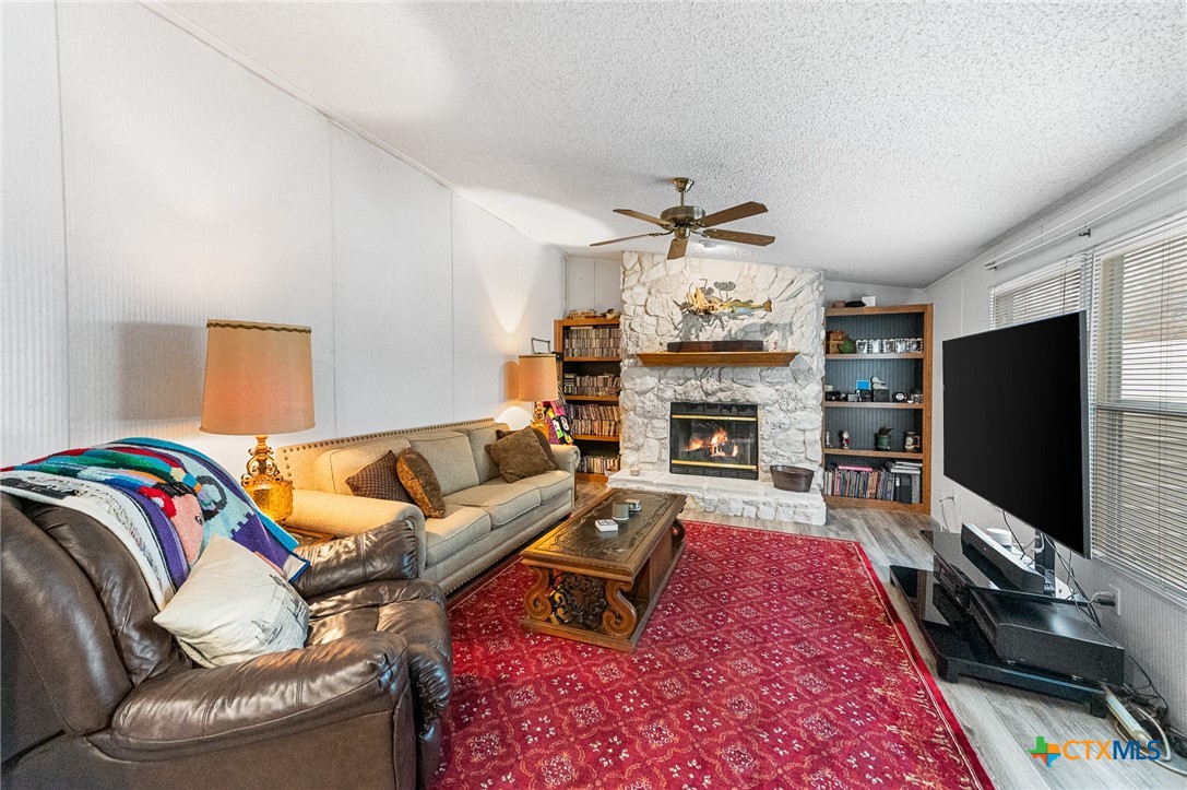 690 Cherry Ridge Floresville, TX 78114 - Photo 15 of 27