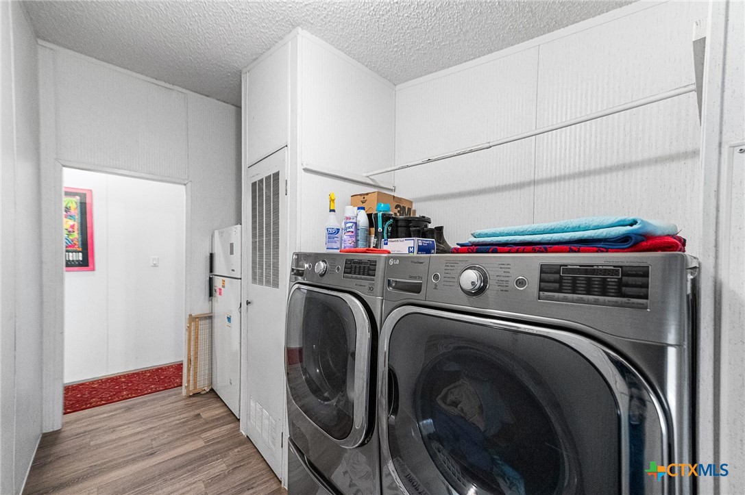 690 Cherry Ridge Floresville, TX 78114 - Photo 21 of 27