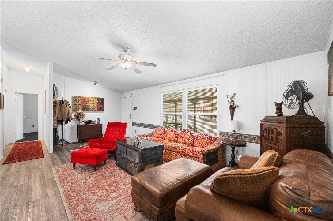 690 Cherry Ridge Floresville, TX 78114 - Photo 8 of 27