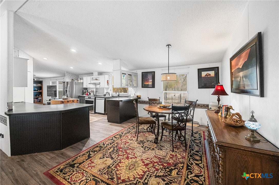 690 Cherry Ridge Floresville, TX 78114 - Photo 10 of 27