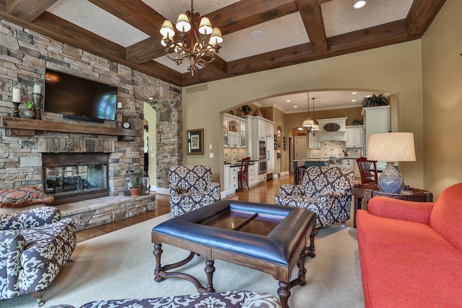 7813 Shawnee Run Road Cincinnati, OH 45243 - Photo 9 of 47