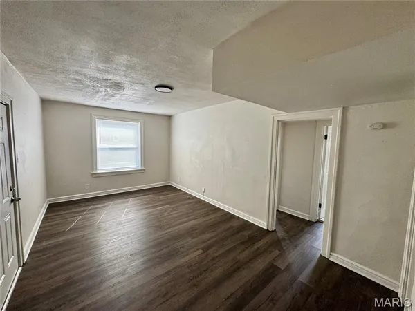 $1,050 | 3225 Arsenal Street, Unit 1W, St. Louis, MO 63118