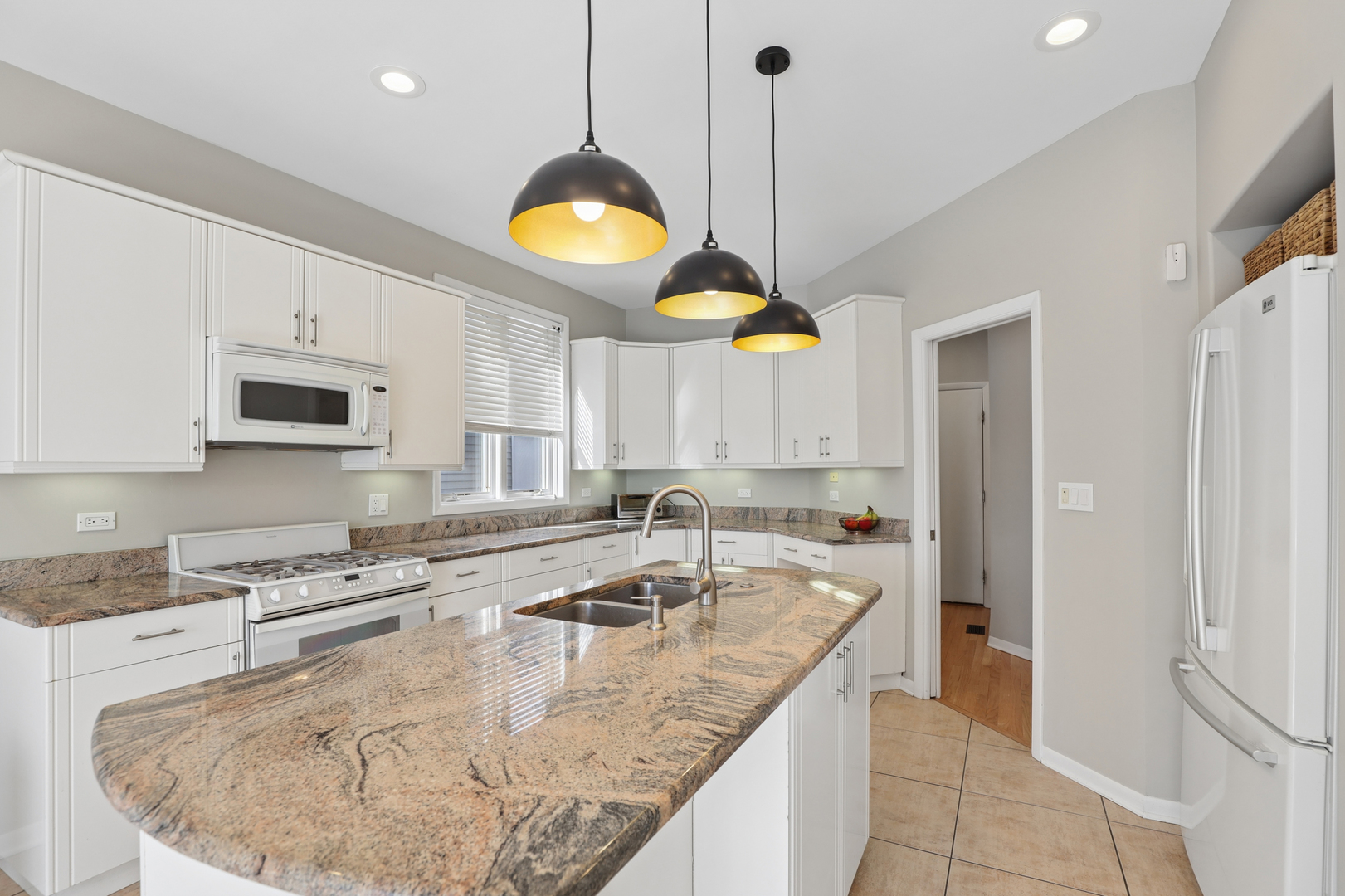 980 Half Day Road Highland Park, IL 60035 - Photo 14 of 37