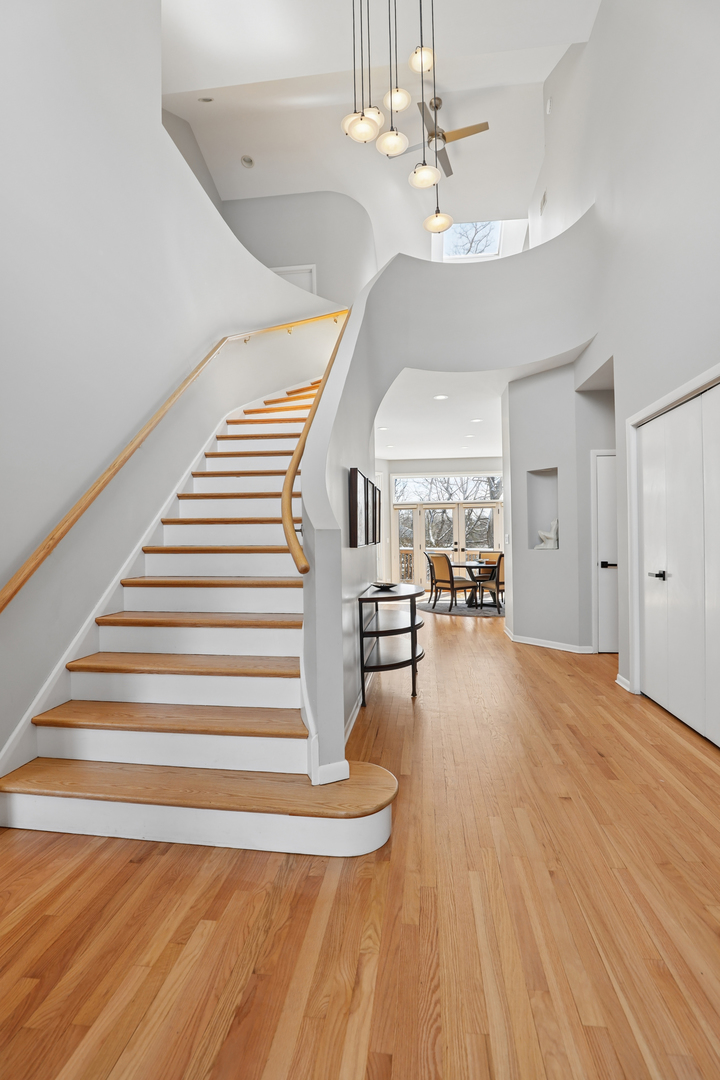 980 Half Day Road Highland Park, IL 60035 - Photo 4 of 37